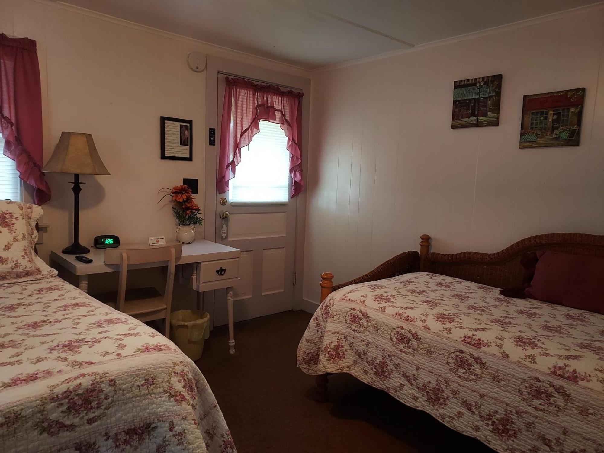 Serenity Motel Shaftsbury エクステリア 写真