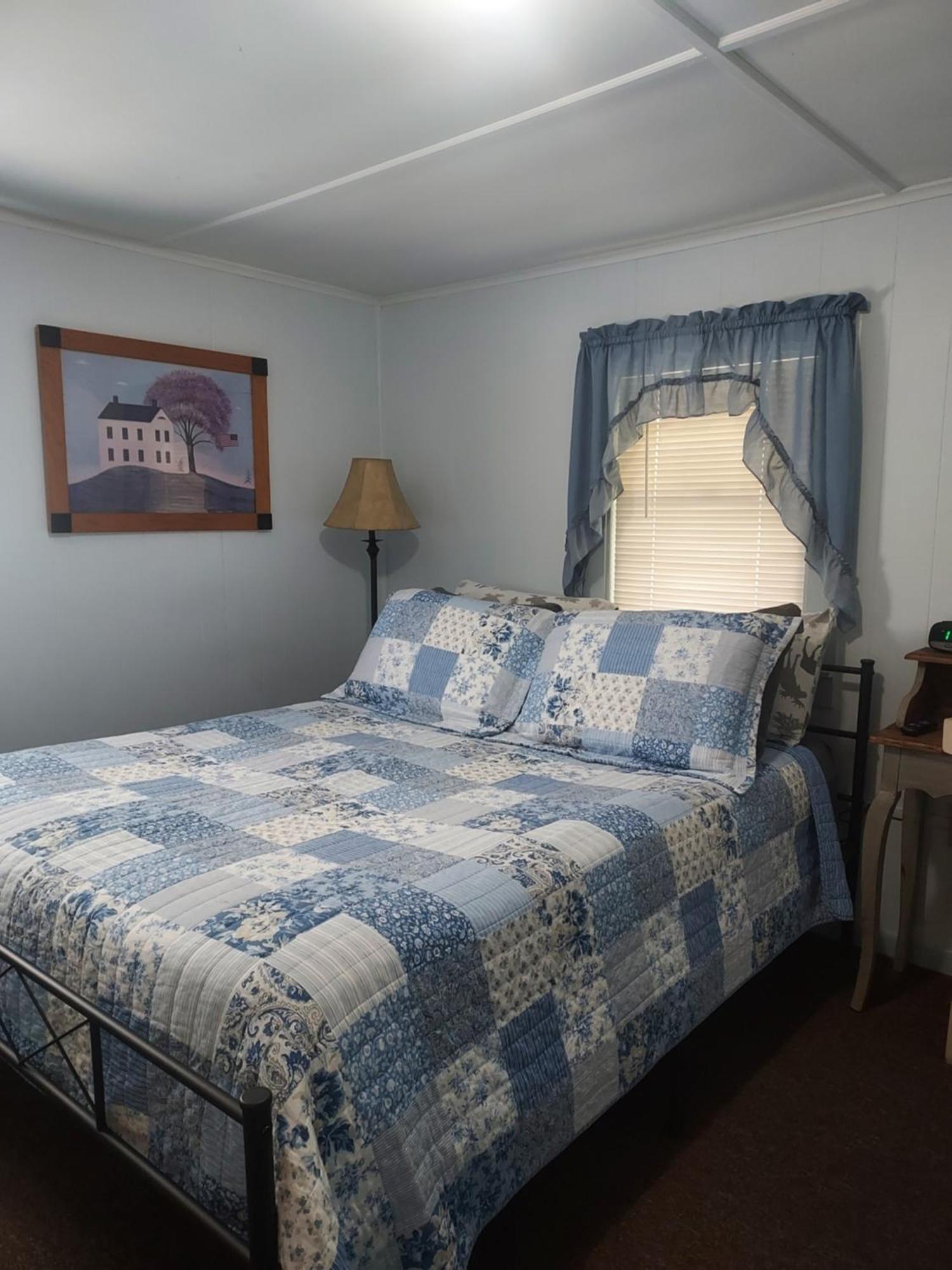 Serenity Motel Shaftsbury エクステリア 写真