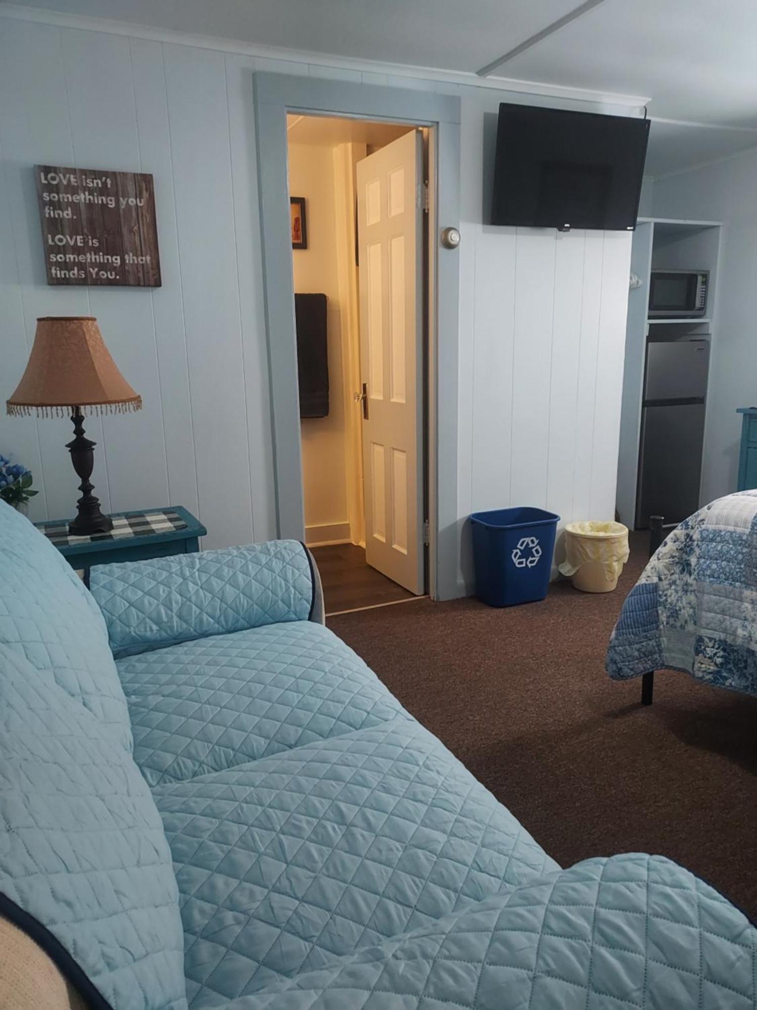 Serenity Motel Shaftsbury エクステリア 写真